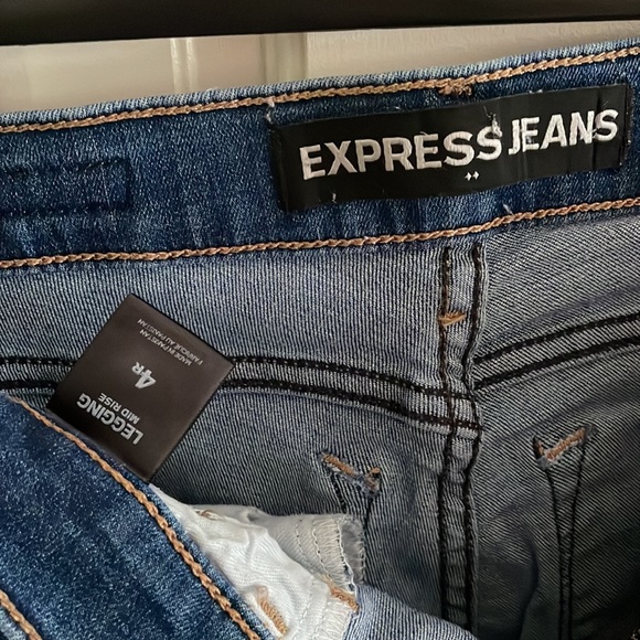 Express skinny mid rise ripped jean - Picture 3 of 3